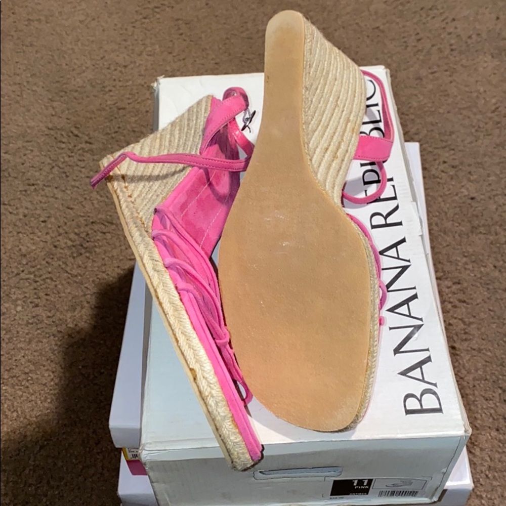 VINTAGE Banana Republic Size 11 Wedge Sandals - Picture 3 of 4